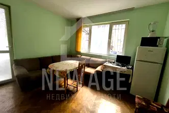 Тристаен апартамент с тераса в Зимно кино Тракия, Варна