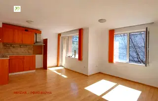 Тристаен апартамент в Зимно кино Тракия, Варна, 3-ти етаж