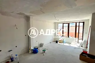 Тристаен апартамент във Велико Търново, Бузлуджа