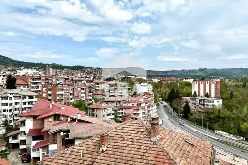 3-bedroom apartment in Veliko Tyrnovo, Centyr