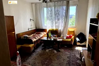 Тристаен апартамент във Велико Търново, Център