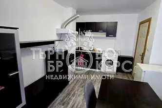 Двустаен апартамент във Велико Търново, Център
