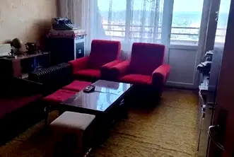 Тристаен апартамент във Велико Търново, Център