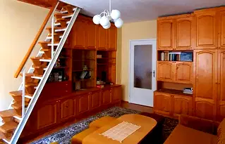 Тристаен апартамент във Враца, Център