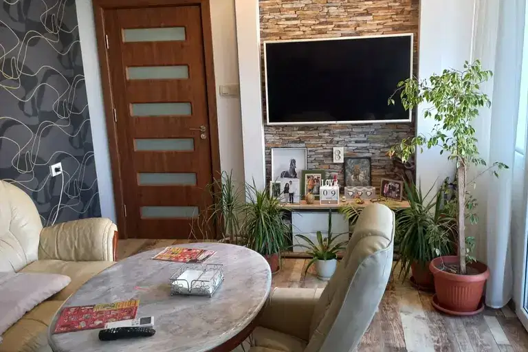 4-bedroom apartment in Vraca, Centyr