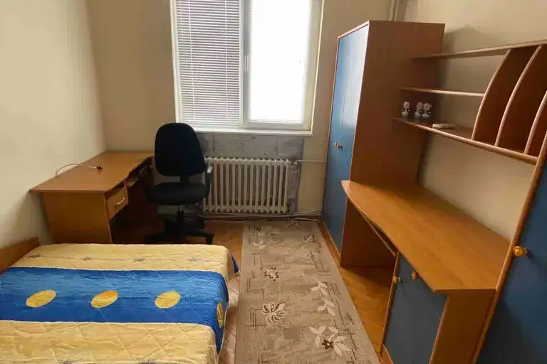 4-bedroom apartment in Vraca, Dybnika