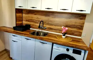 Едностаен апартамент във Враца, Младост