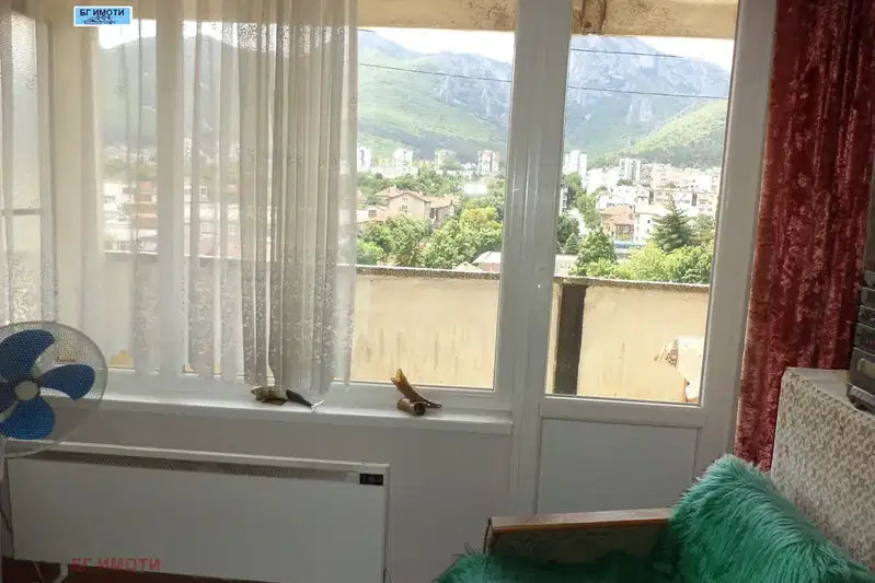 Тристаен апартамент във Враца, Самуил