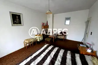 Едностаен апартамент в Ямбол, Изток