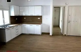 Тристаен апартамент в Солун