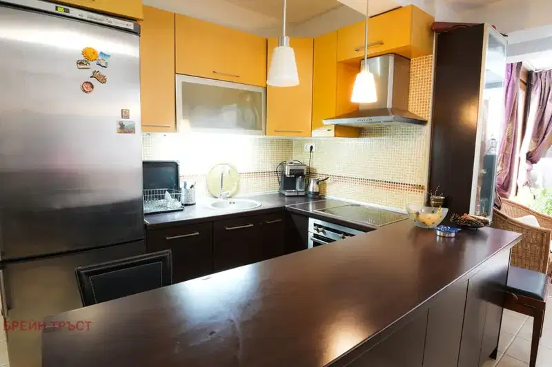 3-bedroom apartment in Солун