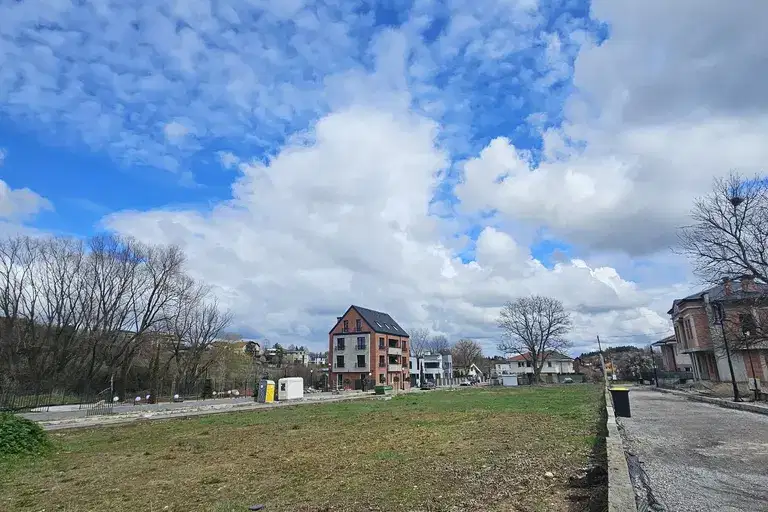 Парцел в Банкя