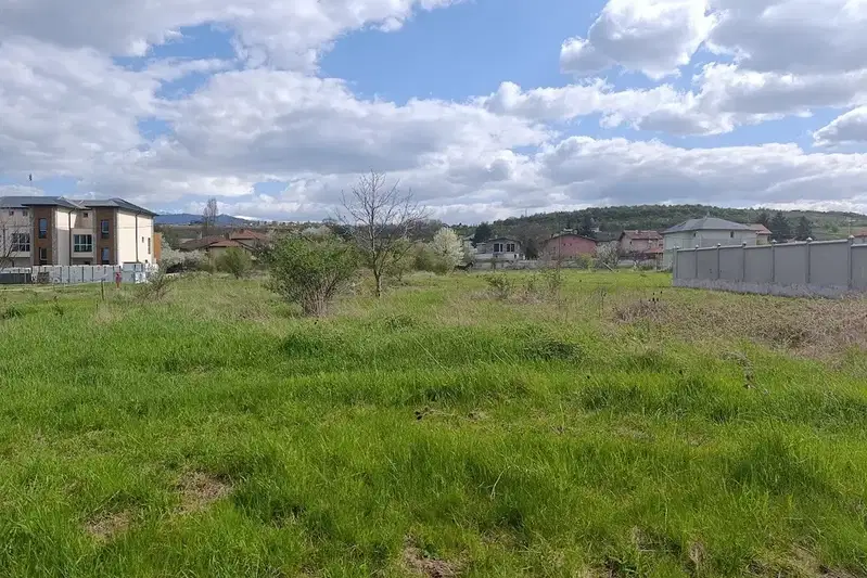Парцел в Банкя