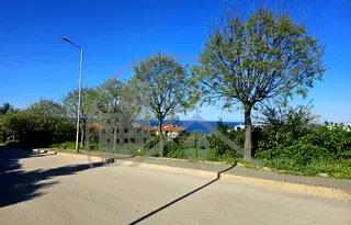 Парцел във Варна, Бяла