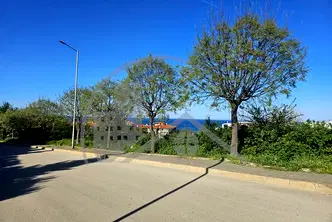 Парцел във Варна, Бяла