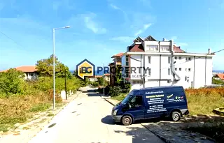 Парцел във Варна, Бяла