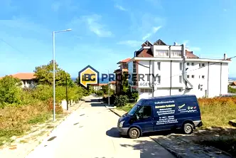 Парцел във Варна, Бяла