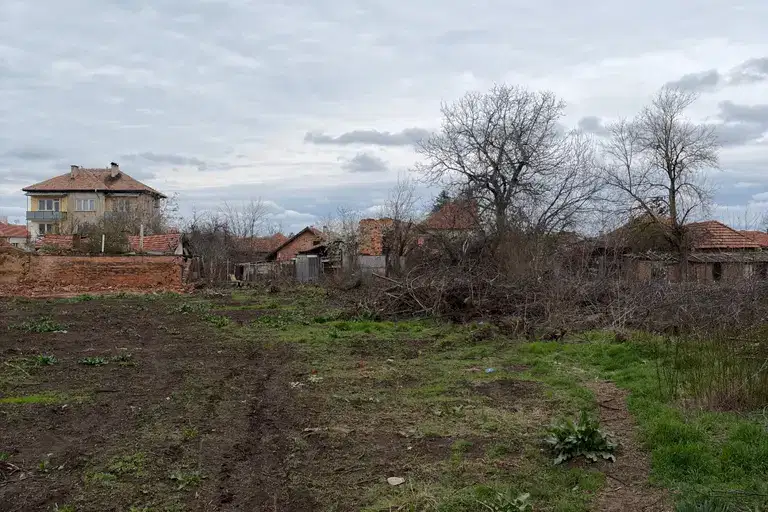 Парцел във Враца, Бяла Слатина