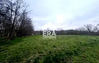 Парцел във Велико Търново, Дебелец