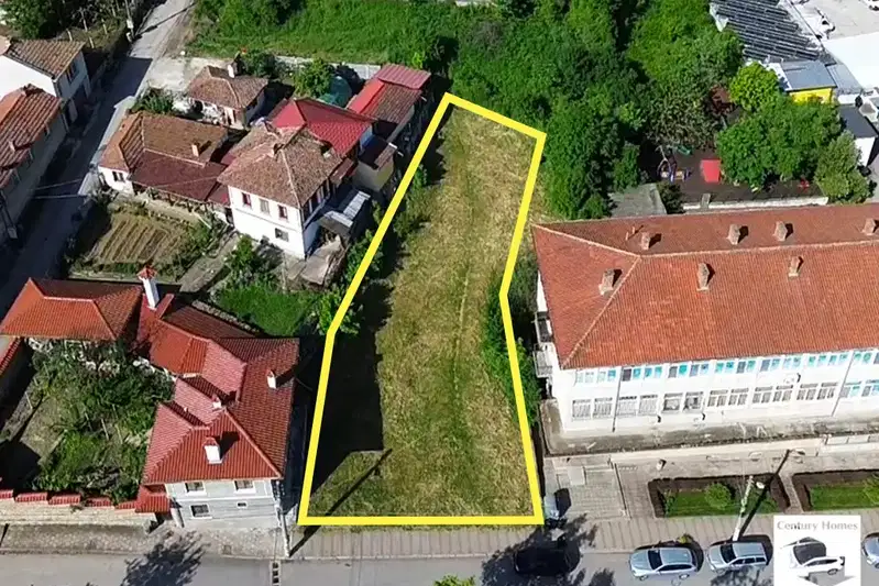 Парцел във Велико Търново, Дебелец