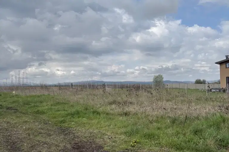 Plot in област София, Kostinbrod