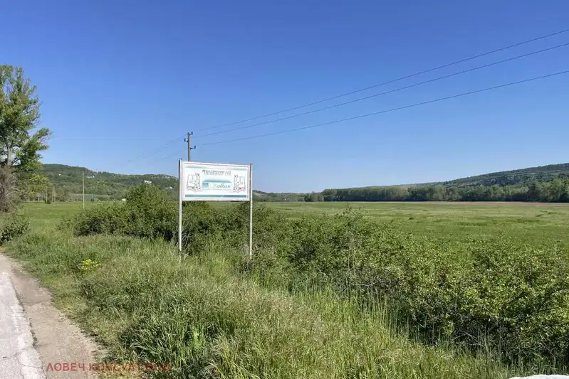 Парцел в Ловеч, Широк център