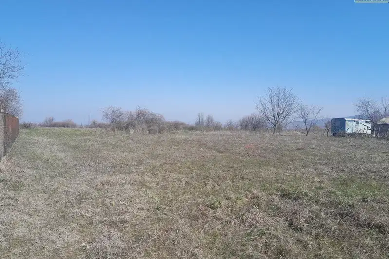 Парцел в Монтана, в.з. Запад