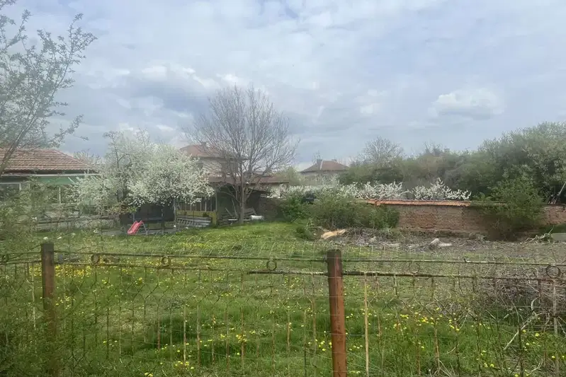Plot in Novi Iskyr