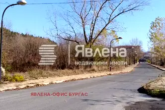 Парцел в Бургас, Обзор