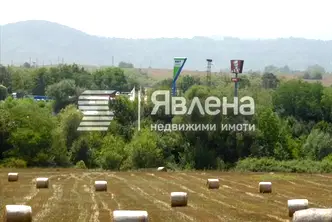 Парцел в София, Правец