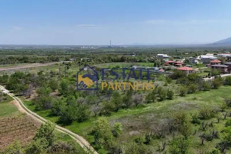 Plot in Oblast Plovdiv, Brestnik