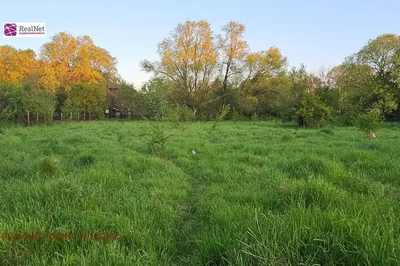Plot in Oblast Pernik, Gylybnik