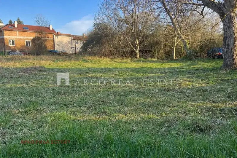 Plot in област София, Herakovo