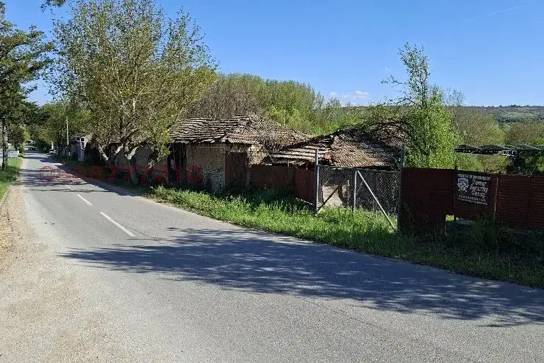 Plot in Veliko Tyrnovo, Hotnica