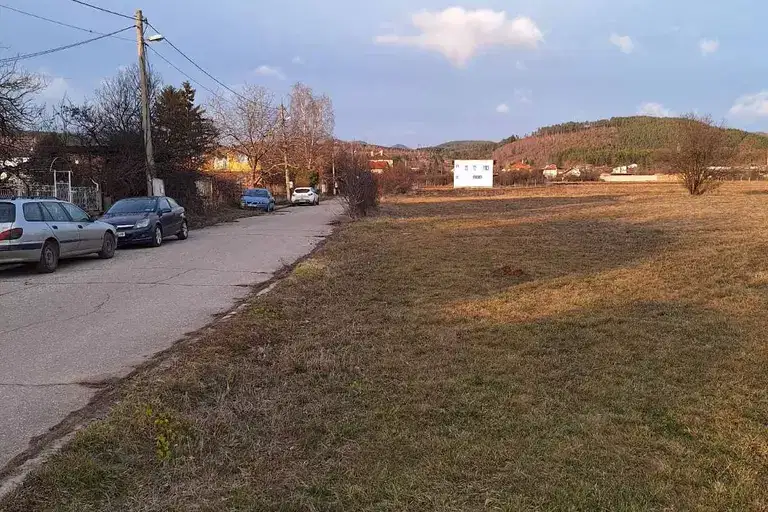 Парцел в с. Локорско