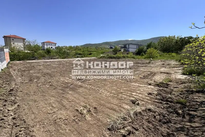 Plot in Oblast Plovdiv, Markovo