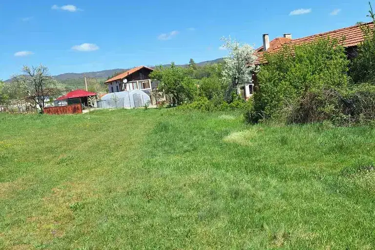 Парцел в София, с. Пчелин
