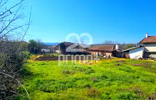 Парцел във Велико Търново, с. Поликраище