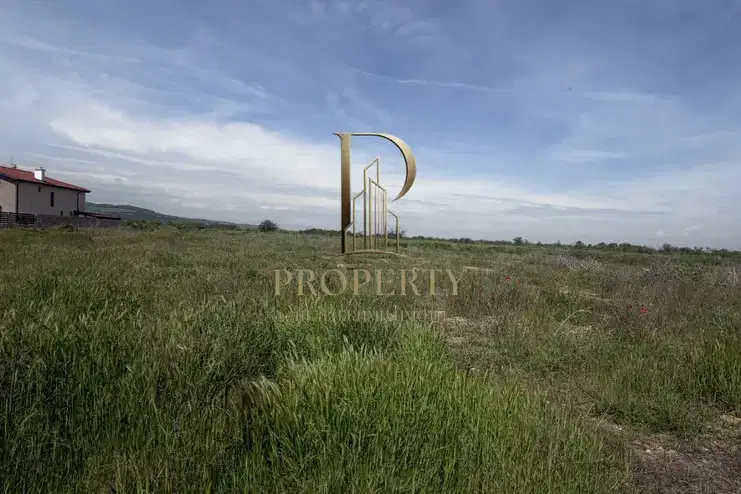 Plot in Oblast Plovdiv, Pyrvenec
