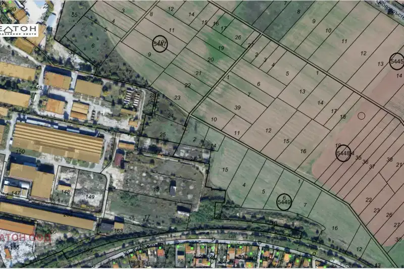 Plot in Svetovrachene