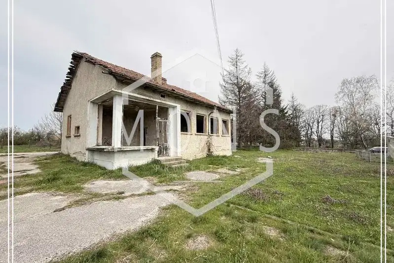 Plot in Tyrgovishte, Yastrebino