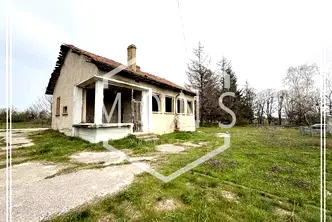 Парцел в Търговище, с. Ястребино