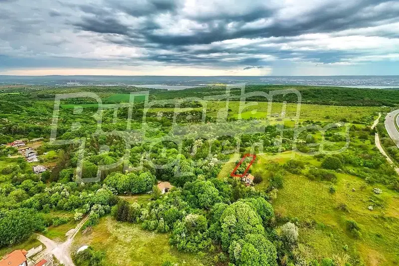 Парцел в с. Звездица