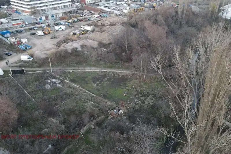 Парцел в София, Люлин 6