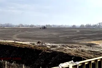 Парцел в София, Враждебна