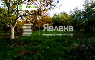 Парцел в София, Враждебна