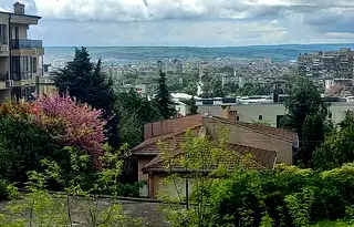 Парцел във Варна, Бриз