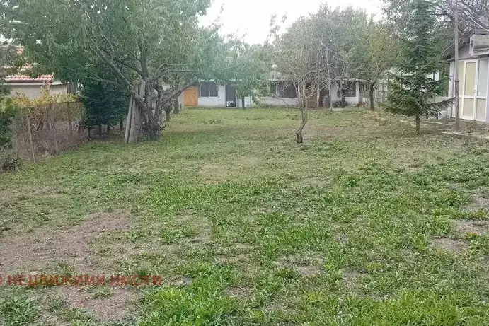 Plot in Varna, Alen Mak