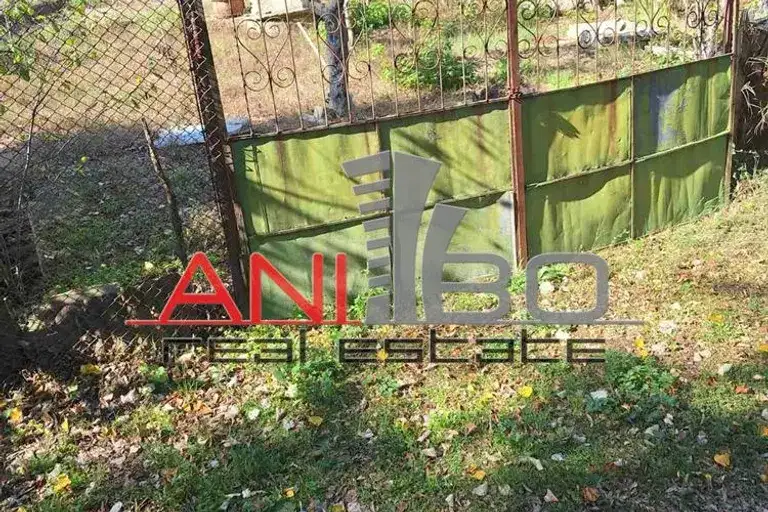 Парцел във Варна, м-т Боровец - север