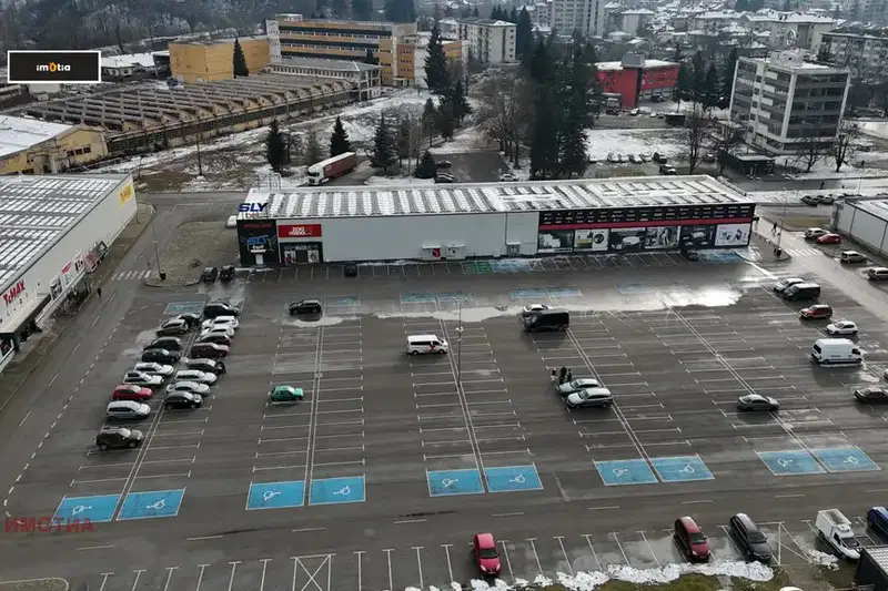 Бизнес имот в Ловеч, Троян